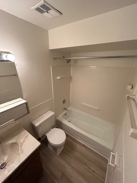 9401 W Calumet Rd, Milwaukee, WI 53224 - photo 7