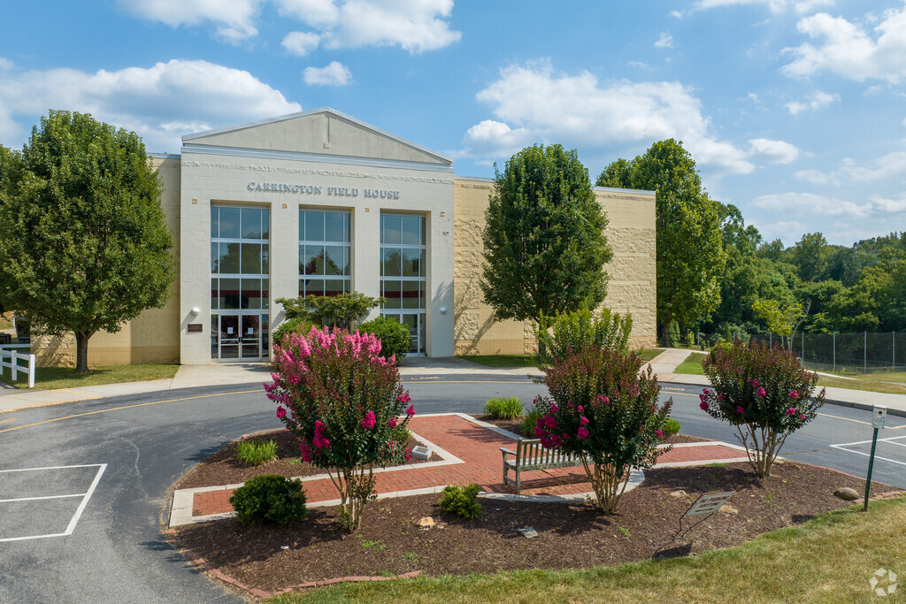James River Day School has a great curriculum for its students.