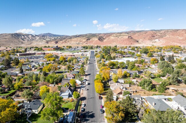 Richfield’s tree-lined neighborhoods are set against the striking red cliffs of Panoramaland.