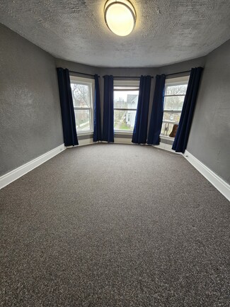 113 Packard Ave SE Unit 2, Grand Rapids, MI 49503