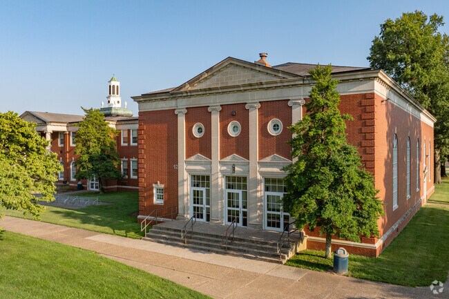 Washington Middle School scored an overall C+ on niche.com.