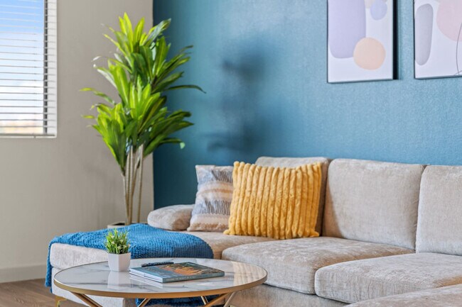 711 W Broadway Rd unit ID1366978P, Tempe, AZ 85282 - photo 3