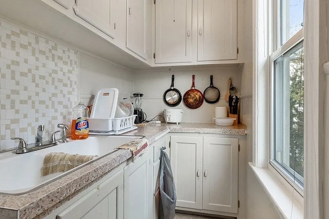 11 Mars St unit 1, Worcester, MA 01607 - photo 4