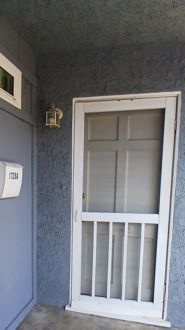 1728 N Hollywood Way Unit 1728 #A, Burbank, CA 91505