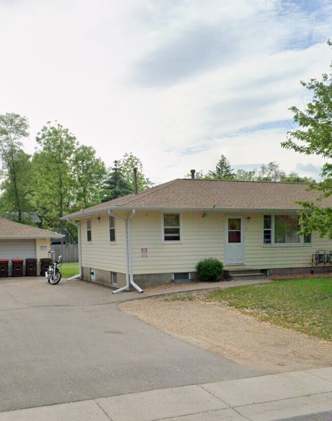 1708 Ashland St Unit 3, Hastings, MN 55033