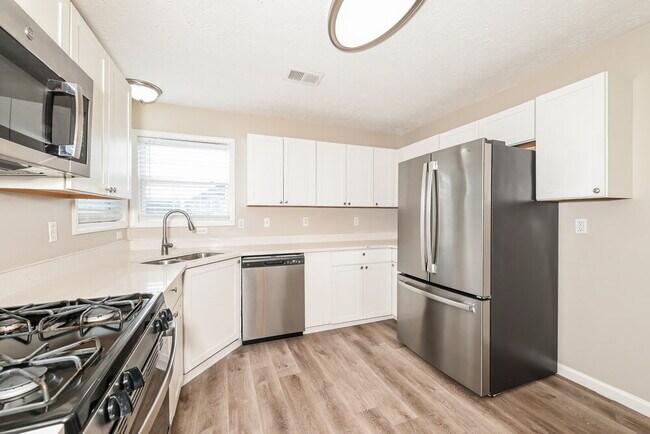 1870 Hillspring Ln, Lithonia, GA 30058 - photo 7