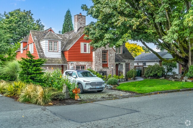 Homes in the Blue Ridge neighborhood range from older estates to modern constructions.