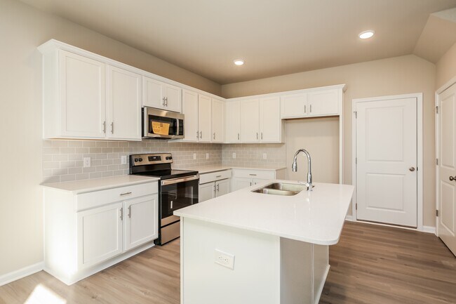 3345 Lilac Crk Trail, Gainesville, GA 30507 - photo 6