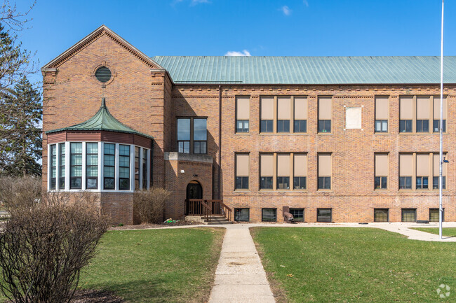Barrie Elementary School is ranked as the second best in Jefferson County according to Niche.