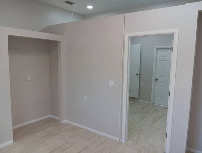 7195 Reymoor Dr unit Reymoor Place, North Fort Myers, FL 33917 - photo 7