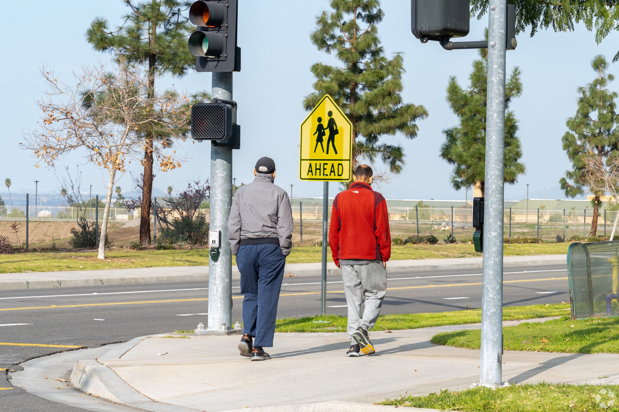 Most spaces in South Corona offer very walkable areas through out the area of Corona, Ca.