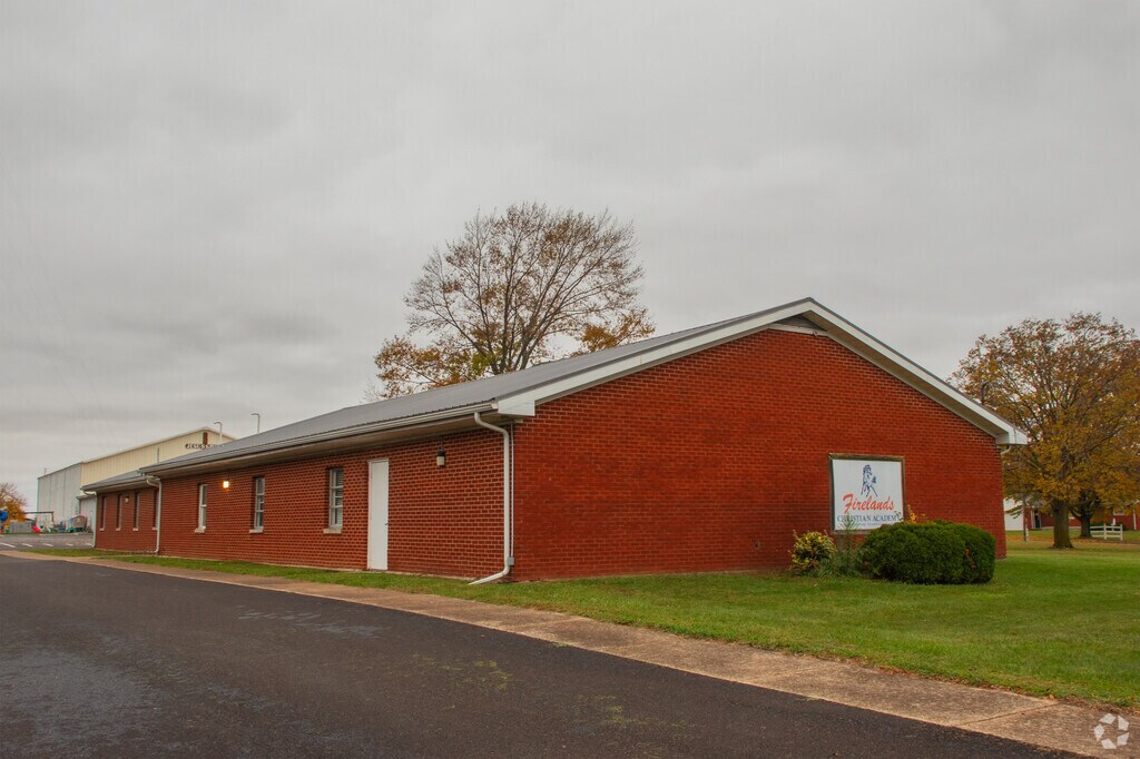 Firelands Christian Academy provides education in the neighborhood of 
South Erie County.