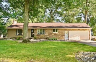 365 Sleepy Hollow Dr, Canfield, OH 44406