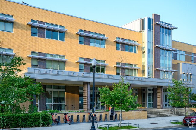 Wakefield High School is a highly rated school serving Aurora Highlands.