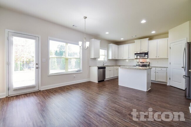 4292 Bella View Dr, Snellville, GA 30039 - photo 4