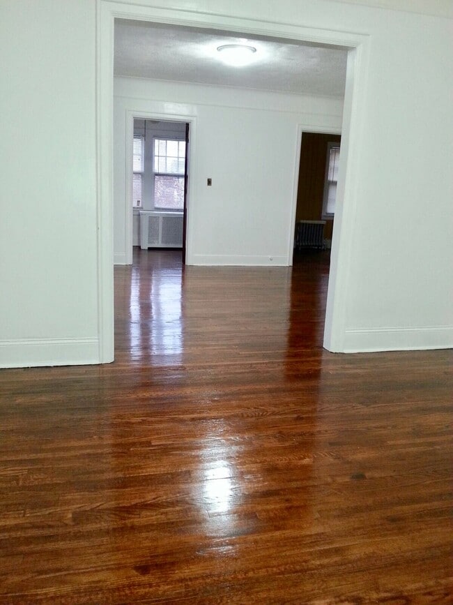 616 S 8th Ave Unit 2nd floor, Mount Vernon, NY 10550