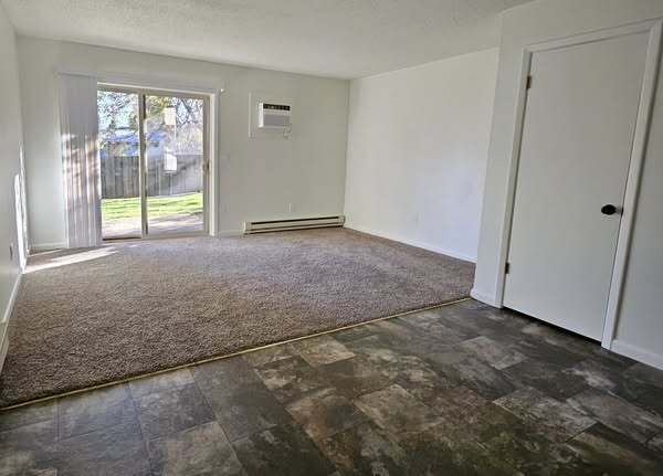 $1225/month 2 bed/1 bath off street parking