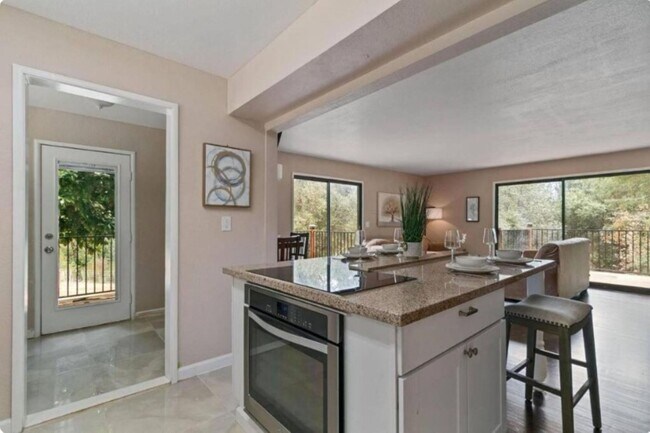 15395 Lake Arthur Rd unit Main Unit 2BR, Auburn, CA 95602 - photo 2