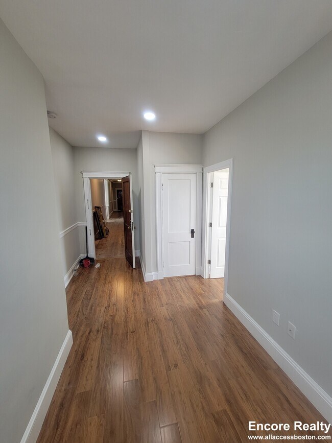 83 Linden St unit 24, Allston, MA 02134 - photo 7