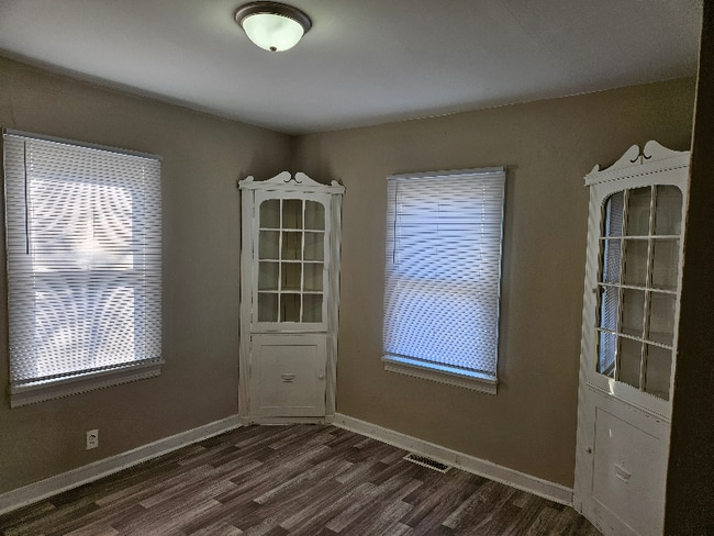 2310 S Hackley St, Muncie, IN 47302 - photo 3