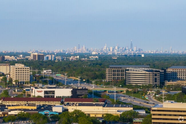 Chicago is an easy 29 mile drive from Arrowhead.