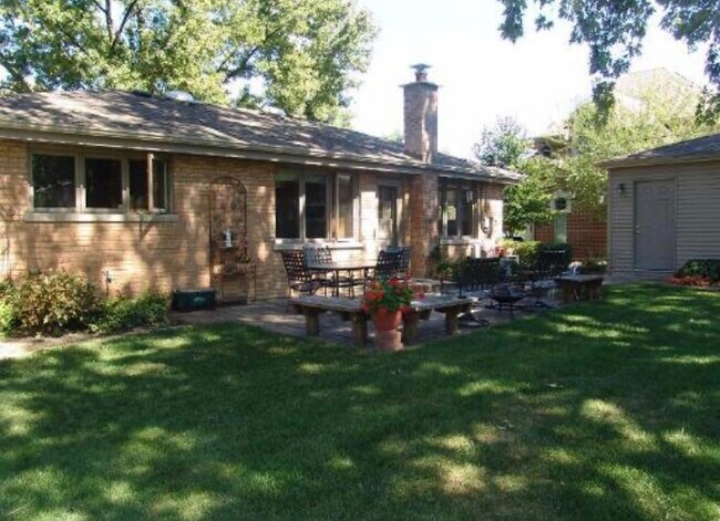 2187 Scott Rd unit scott, Northbrook, IL 60062 - photo 4