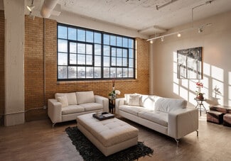 2306 W 17th St, Cleveland, OH 44113