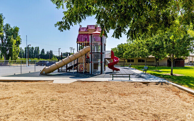 Gratton School Outer East Stanislaus Modesto sits in the middle of town.