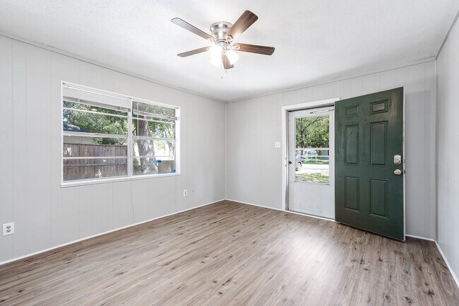 4111 Victoria Ave, Dickinson, TX 77539 - photo 5