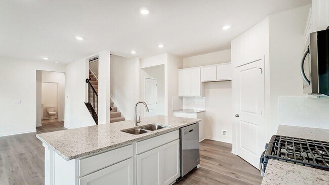 419 Garnet Ranch Dr, Delaware, OH 43015 - photo 6