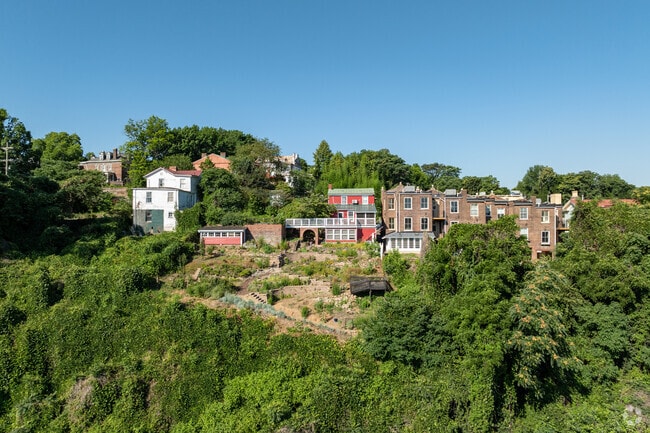 Diamond Hill homes along the cliff are visible when entering Lynchburg from Route 29.