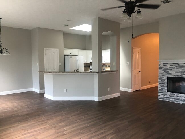 19306 Pinewood Bluff Ln, Humble, TX 77346 - photo 5