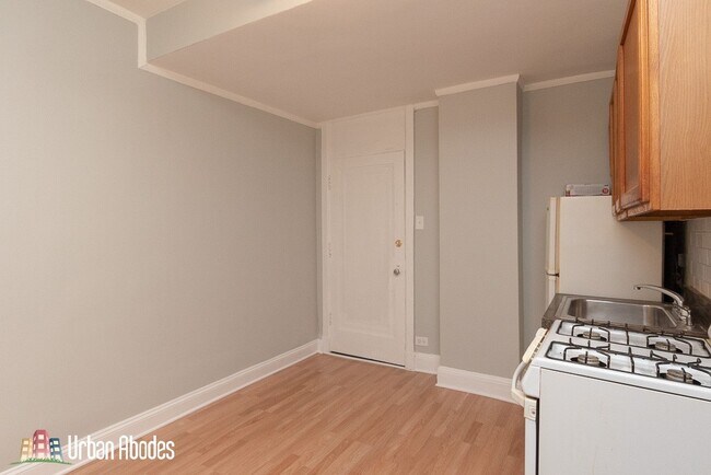 3836 N Fremont St unit A07C, Chicago, IL 60613 - photo 6