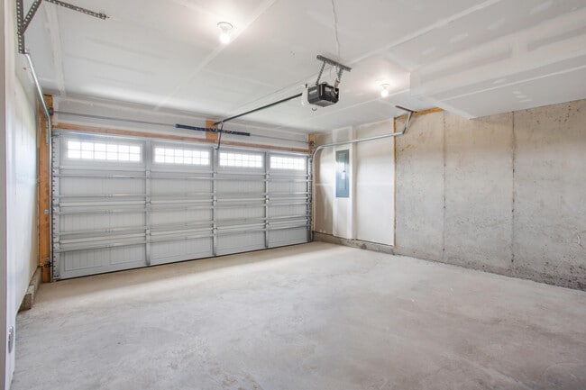 256 Summerfield Dr, Hanover, PA 17331 - photo 4