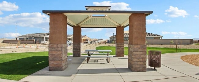 9541 W Tamarisk Ave, Tolleson, AZ 85353 - photo 5