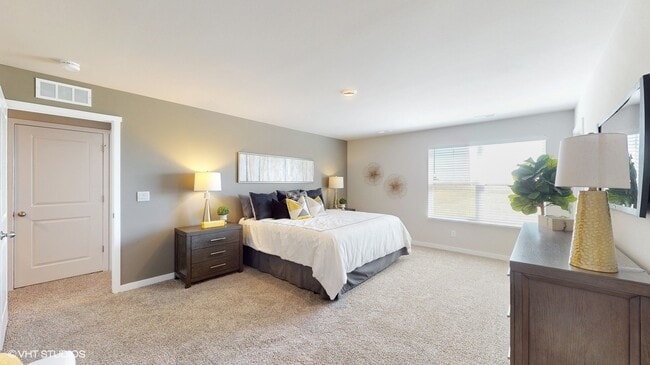 2598 Anne Ln, Hiawatha, IA 52233 - photo 4