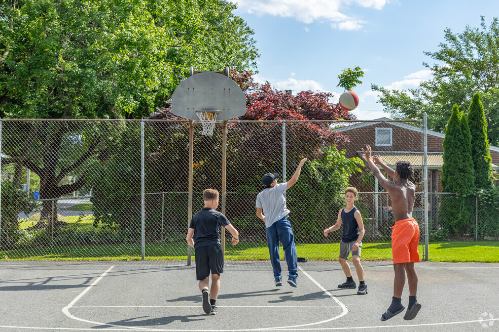 Final_Neighborhood_Bressler_PA_111523