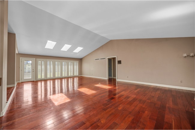 2244 Kehrsglen Ct, Chesterfield, MO 63005 - photo 6