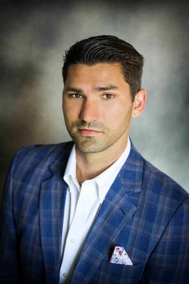 Agent Photo