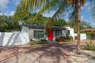 935 NE 129th St, North Miami, FL 33161
