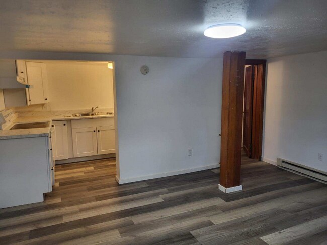 325 1st Ave unit A, Lewiston, ID 83501 - photo 3