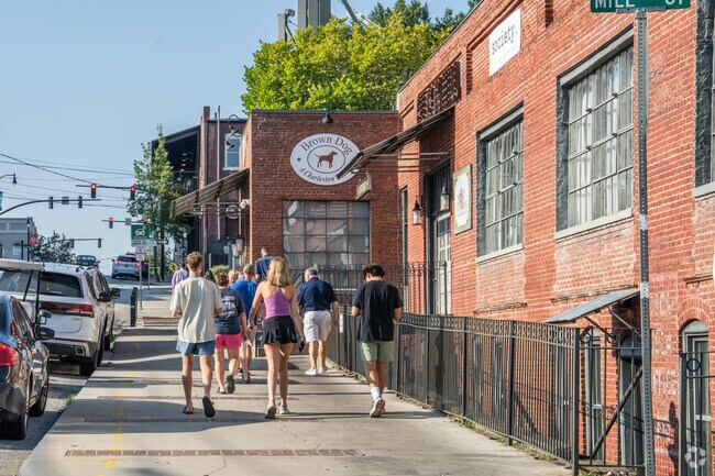 Residents can head to the nearby Downtown Carrollton for a variety of restaurants.