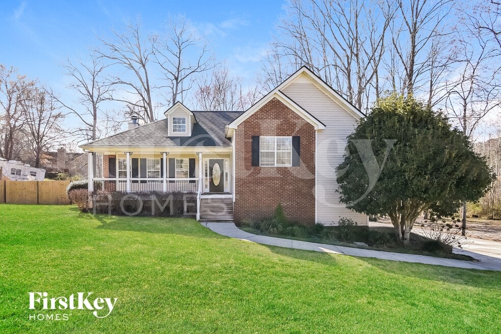 622 Skyline Dr, Villa Rica, GA 30180 - photo 1