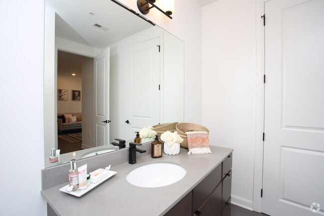 Bathroom - 1BR, 1BA - 733 SF - Jade