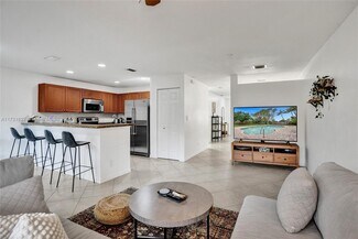 330 SW 2nd Ave, Hallandale Beach, FL 33009