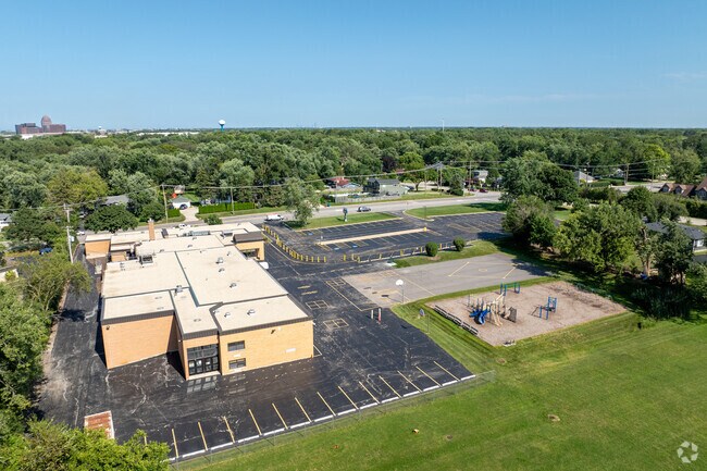 Alsp-Medinah Inter School-Medinah SD 11 challenges and encourages children to learn.