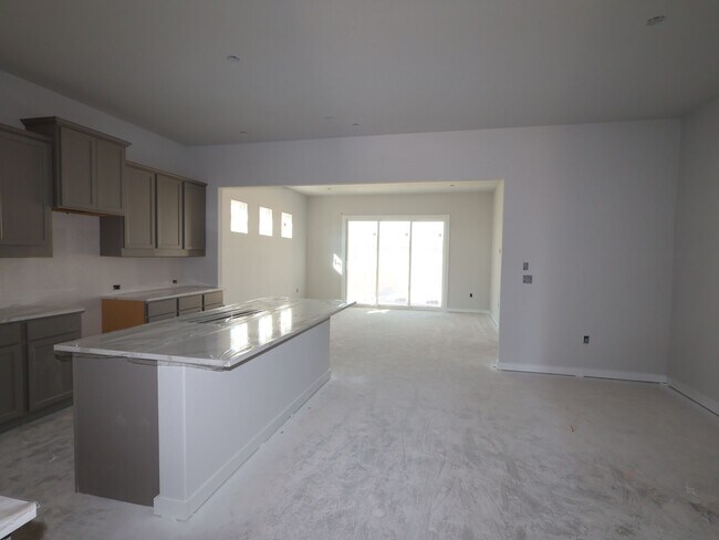 905 Beaverton Dr, Leander, TX 78641 - photo 5