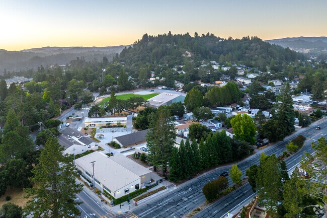 Scotts Valley Middle School excels in Santa Cruz education.
