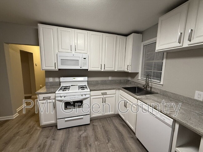 203 W Knoxville St, Broken Arrow, OK 74012 - photo 6