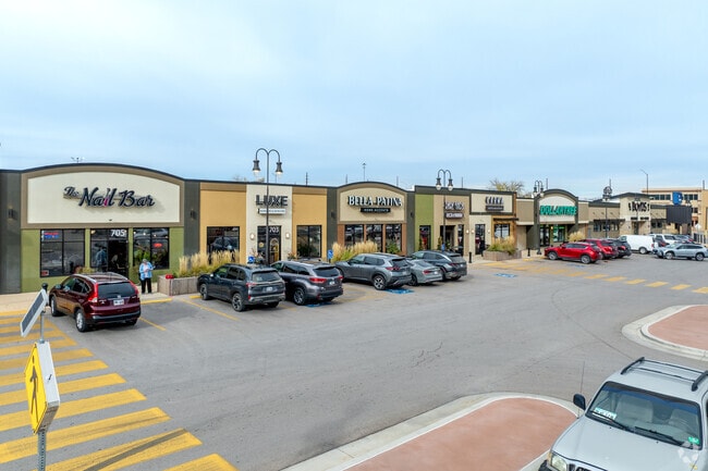 Dollar General at Baken Park Shopping Center is ideal for everyday essentials.